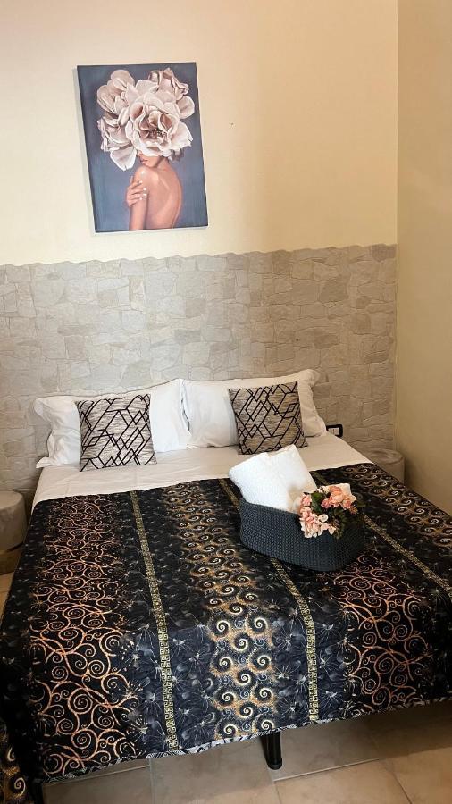Faro'S Room บารี ภายนอก รูปภาพ